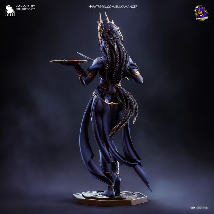 Shar | Fan Sculpted Statue