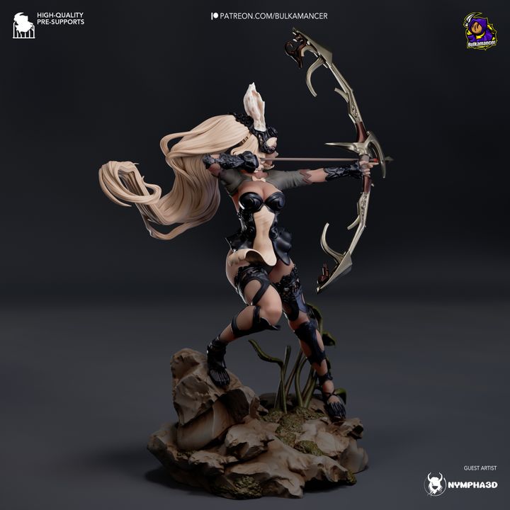 Fran | Fan Sculpted Statue