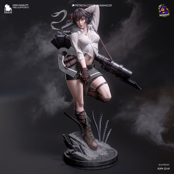 Lady | Fan Sculpted Statue