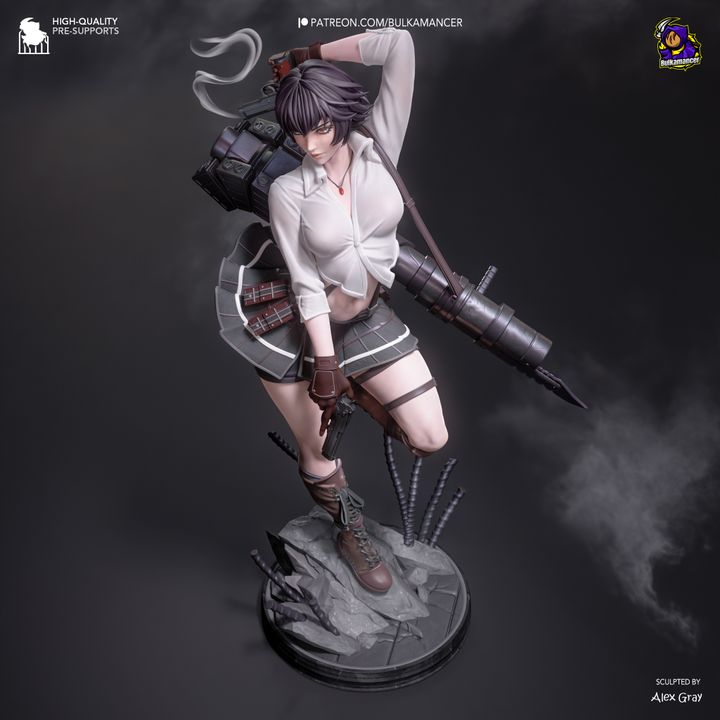 Lady | Fan Sculpted Statue