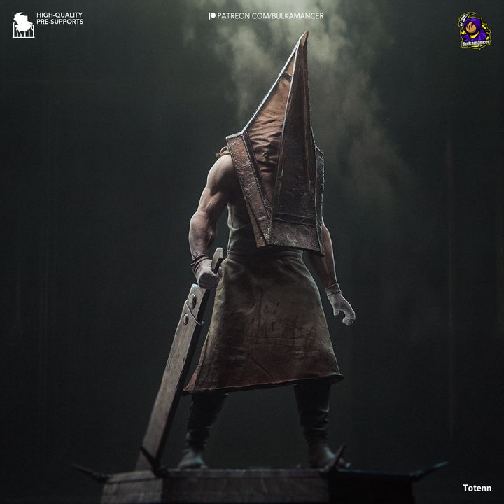 Pyramid Head | Fan Sculpted Statue