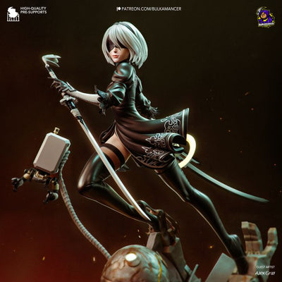 2B | Fan Sculpted Statue