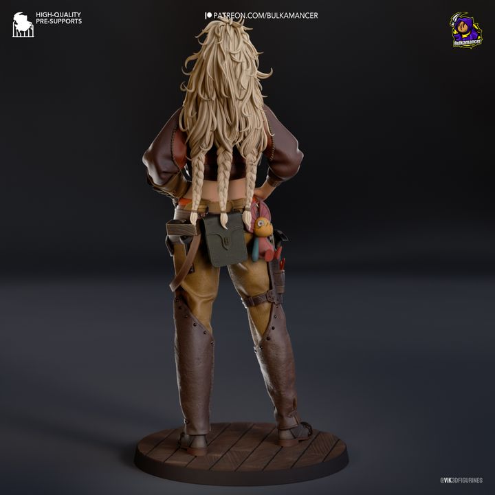 Gemma | Fan Sculpted Statue