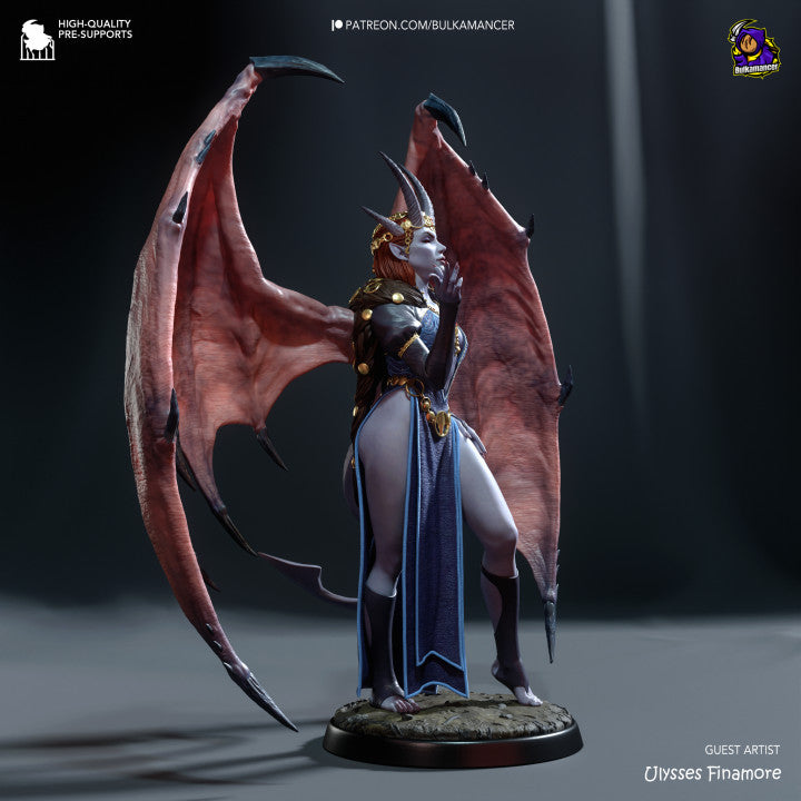 Mizora | Fan Sculpted Statue