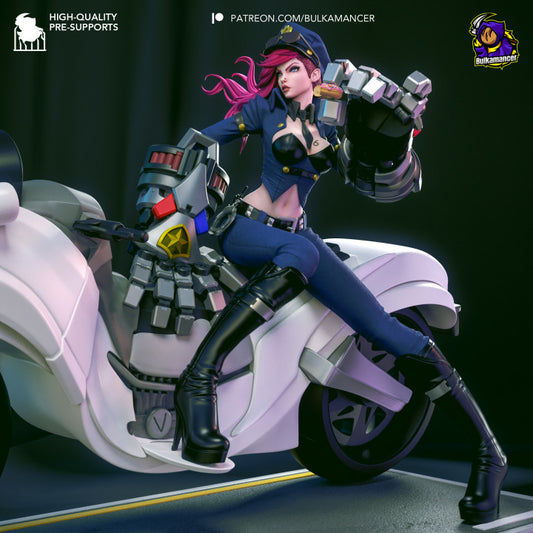 Officer Vi | Fan Sculpted Statue