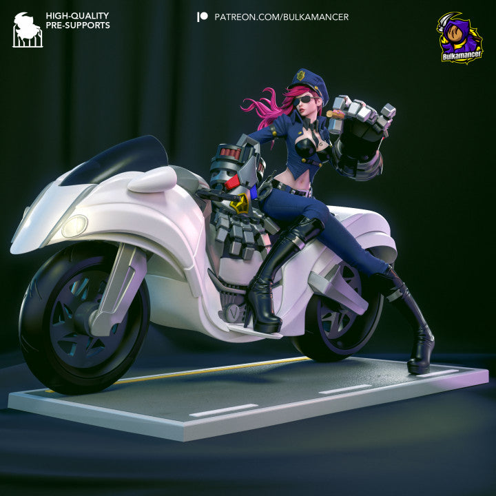 Officer Vi | Fan Sculpted Statue