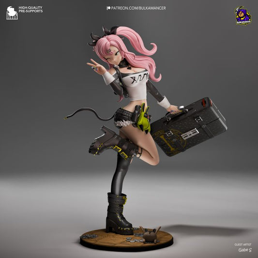 Nicole | Fan Sculpted Statue