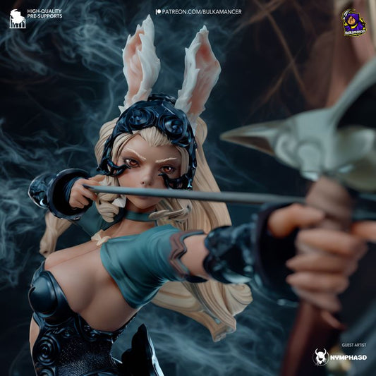 Fran | Fan Sculpted Statue