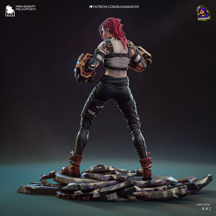 Vi | Fan Sculpted Statue